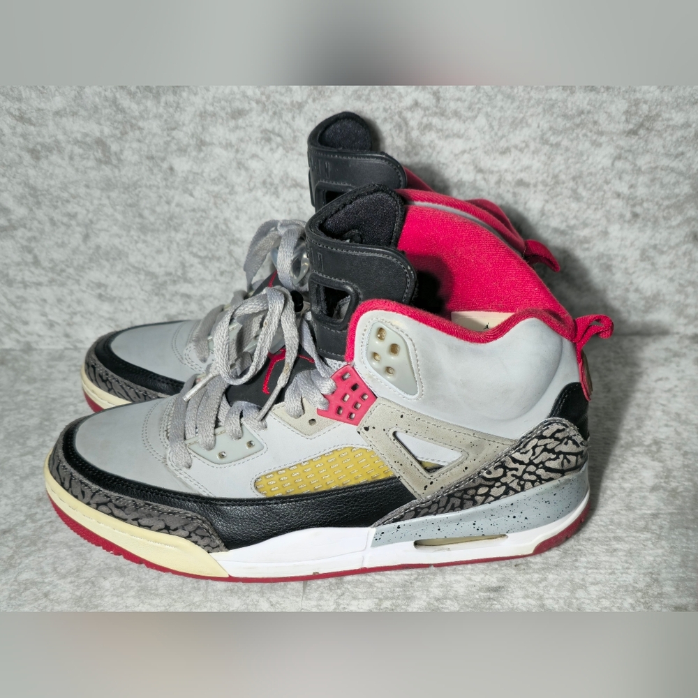 Nike Air Jordan Spizike in good condition.